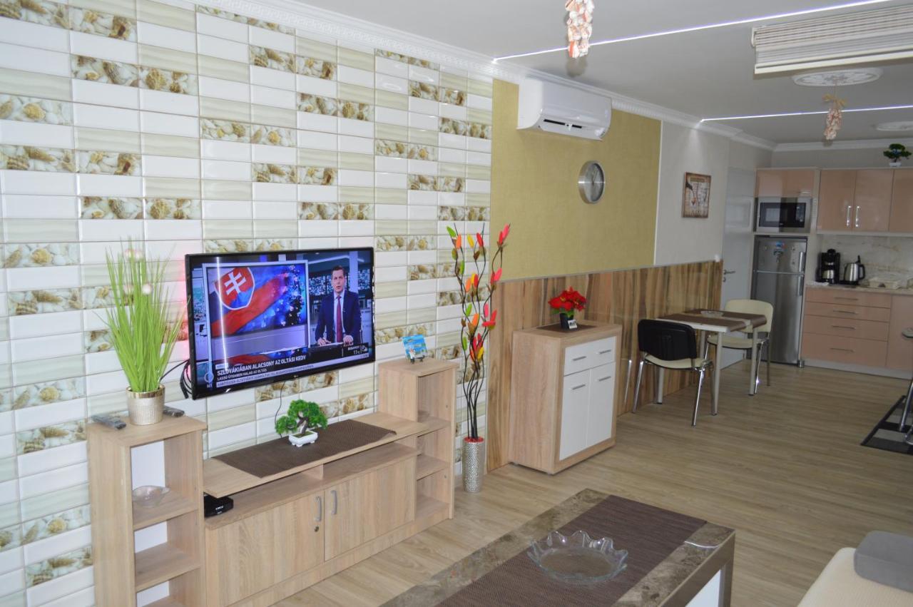 Siofok Ezuestpart Granada 2 Koezvetlen Vizparti Apartman Apartment Ngoại thất bức ảnh